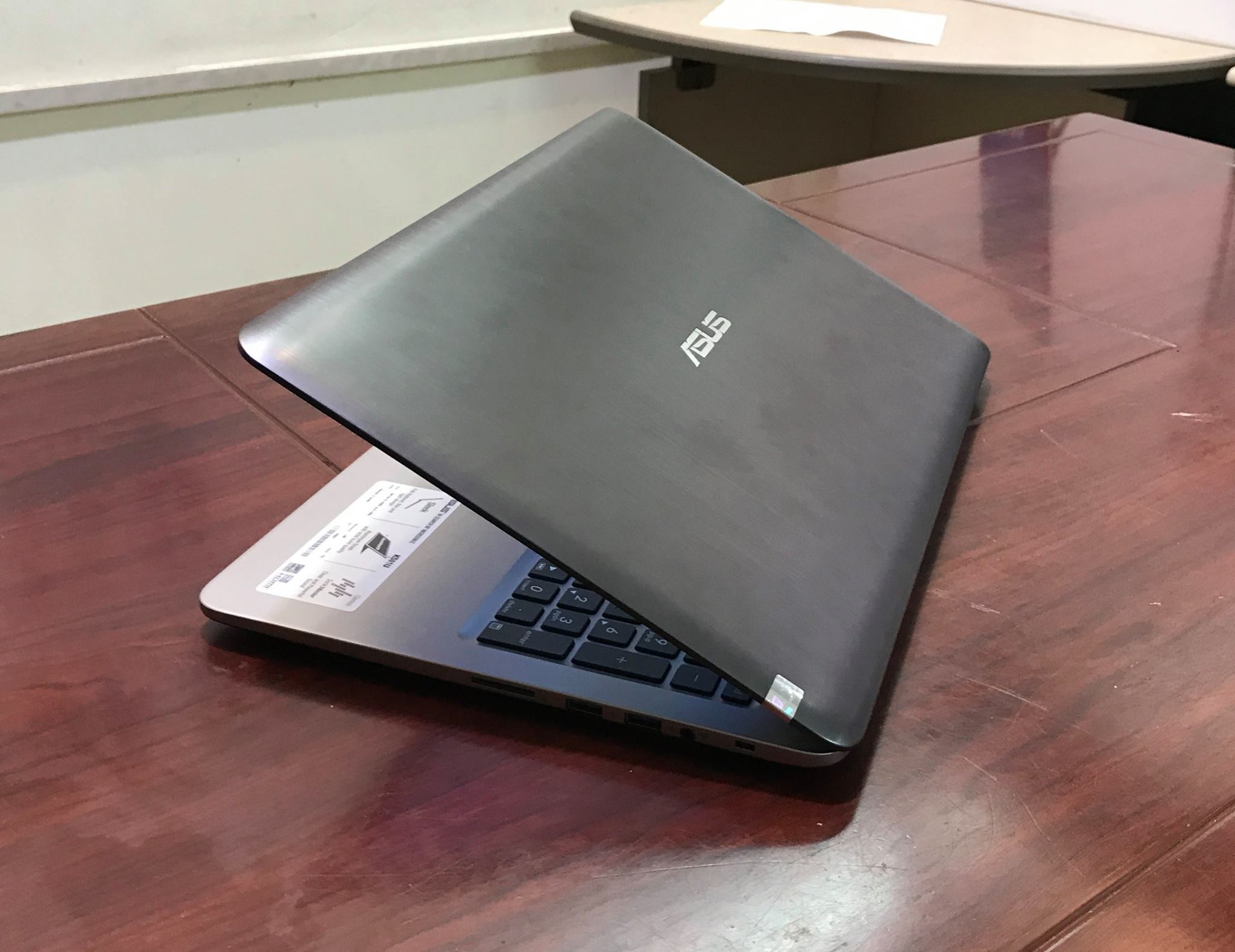 Laptop Asus K501UX-FI131T-6.jpg